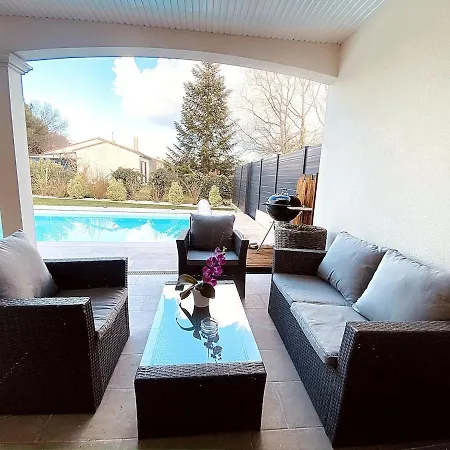 Classee 3 Etoiles Familiale Calme Et Nature Villa Etaules (Charente-Maritime)